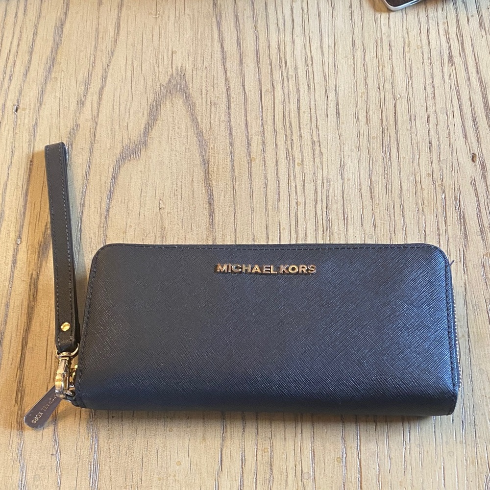 Michael Kors Black Zippered Wristlet Wallet